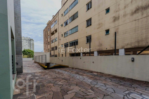 Image 31 - 876204