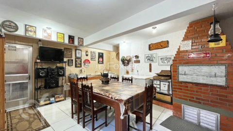 Image 21 - 876229