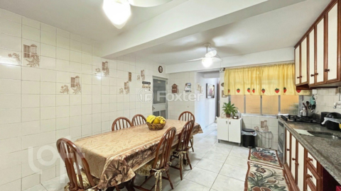 Image 7 - 876229