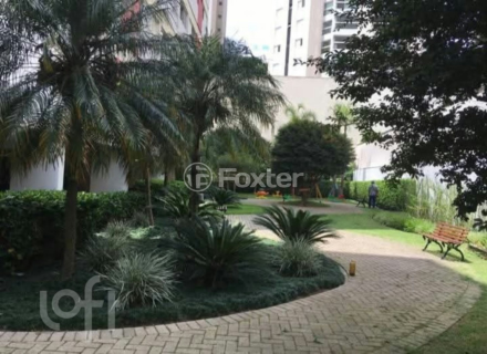 Image 10 - 876252