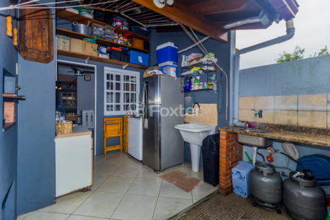 Image 36 - 876258