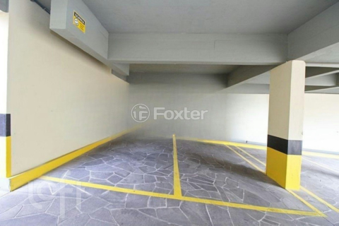 Image 6 - 876303