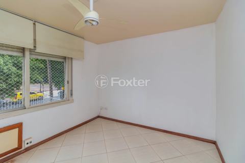 Image 7 - 876326
