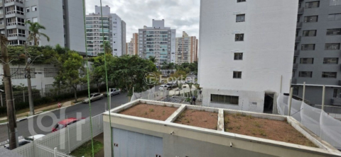 Image 15 - 876599