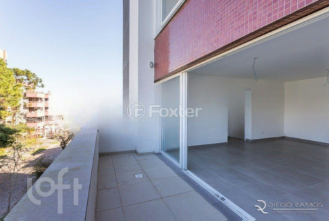 Image 10 - 876637