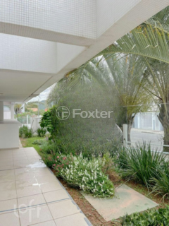 Image 1 - 876643