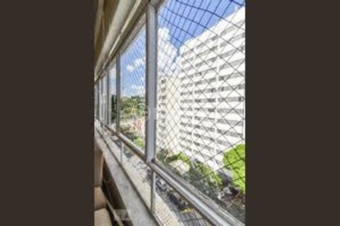 Image 11 - 876660