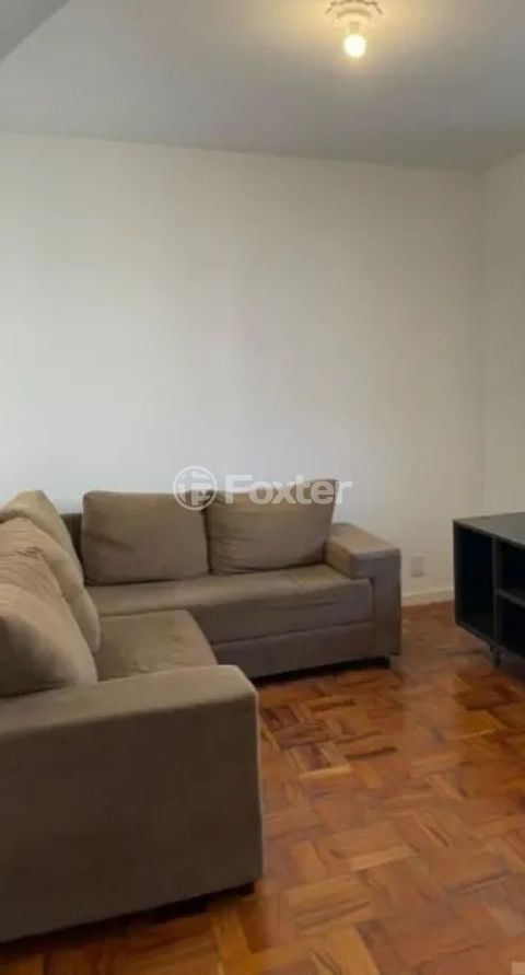 Image 6 - 876676
