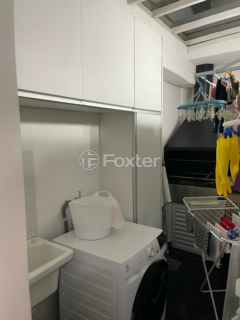 Image 7 - 876686