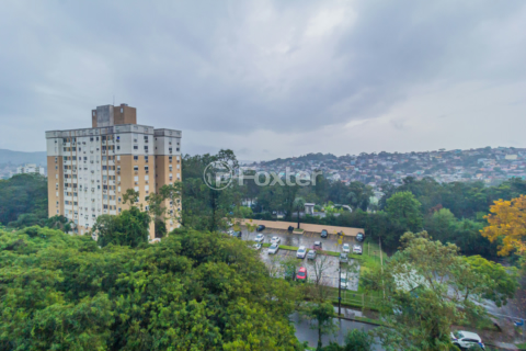 Image 17 - 876692