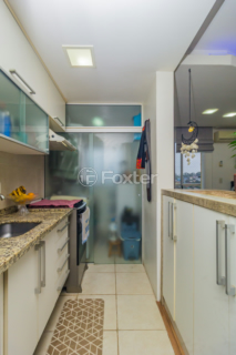Image 25 - 876692