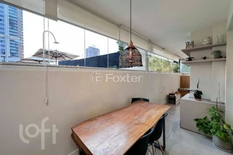 Image 6 - 876696