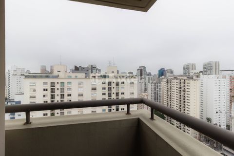 Image 11 - 876772