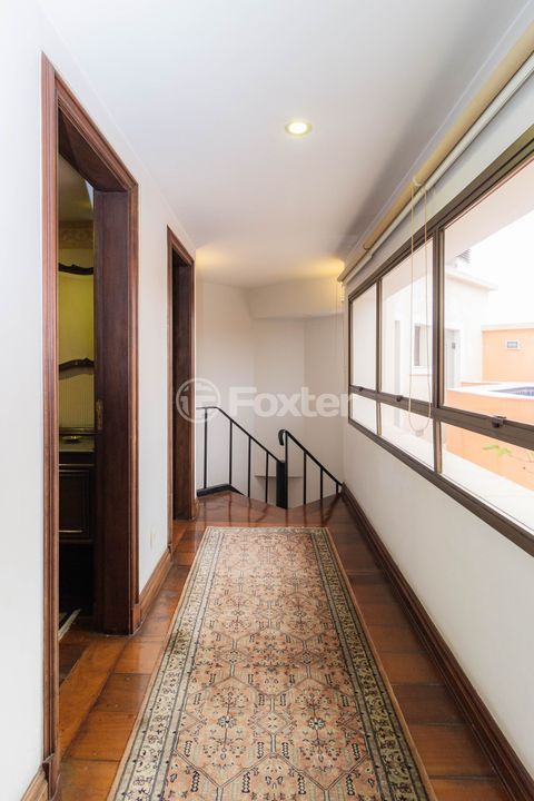 Image 31 - 876772