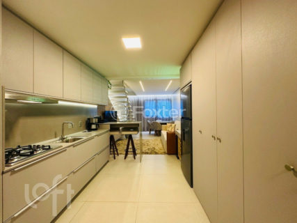 Image 7 - 876801