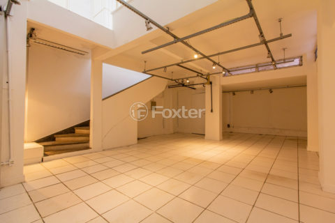 Image 5 - 876840