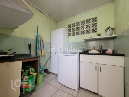 Image 21 - 876855