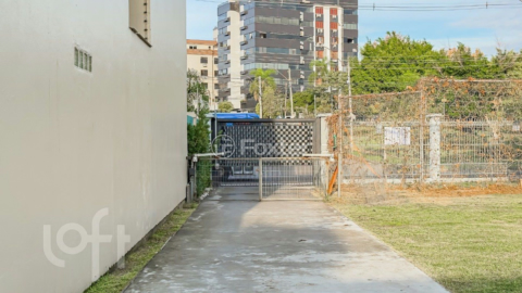Image 24 - 876860