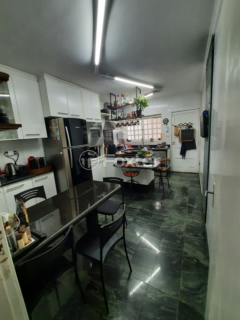 Image 8 - 876916