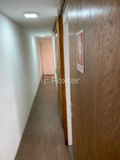 Image 32 - 876956