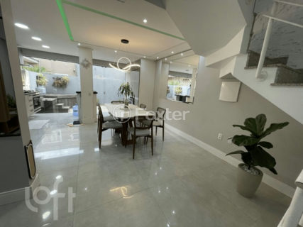 Image 7 - 877347