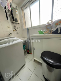Image 4 - 877369