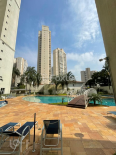 Image 11 - 877369