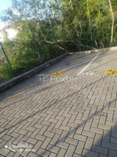 Image 11 - 877400