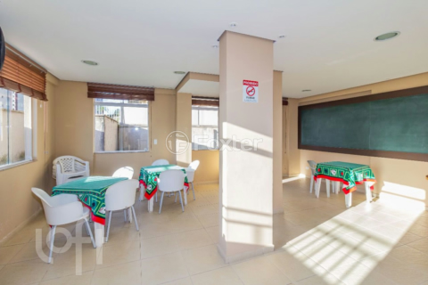 Image 75 - 877444