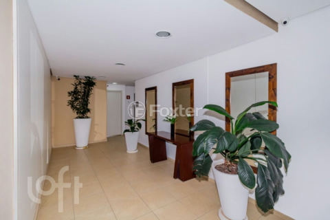 Image 35 - 877444