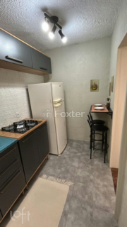 Image 10 - 877466