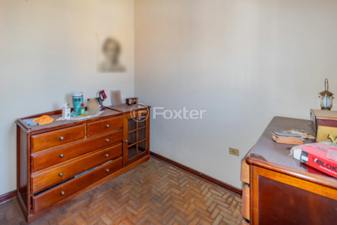 Image 7 - 877528