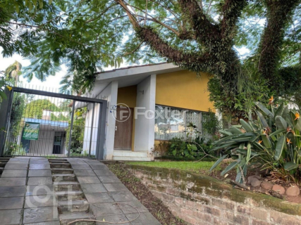 Image 3 - 877555