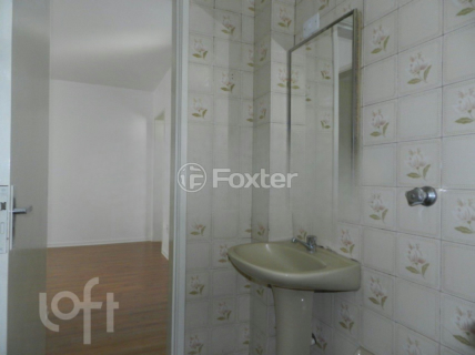 Image 9 - 877566