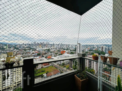 Image 12 - 877573