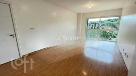 Image 7 - 877632