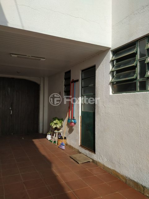 Image 49 - 877664