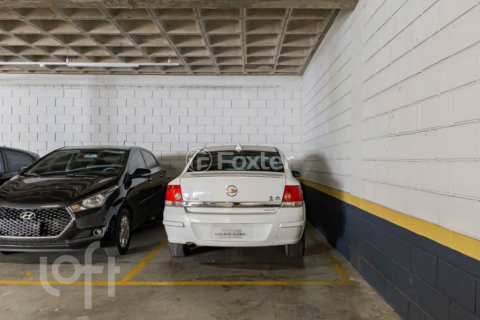 Image 34 - 877690