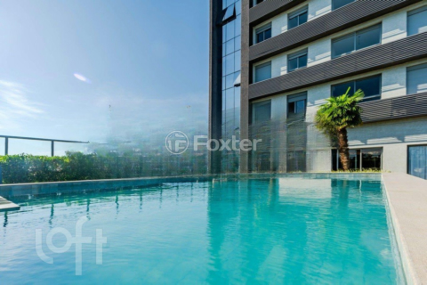 Image 8 - 877703