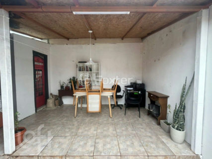 Image 10 - 877712