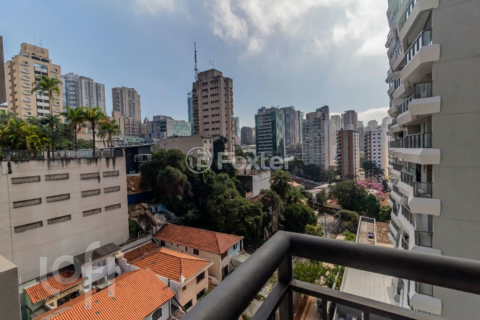 Image 3 - 877732