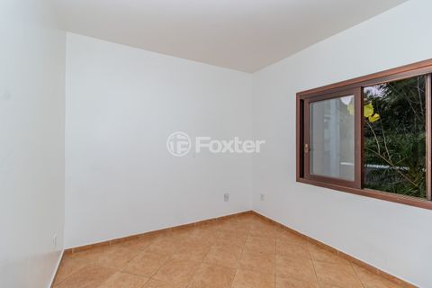 Image 19 - 877733
