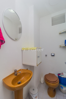 Image 7 - 877772