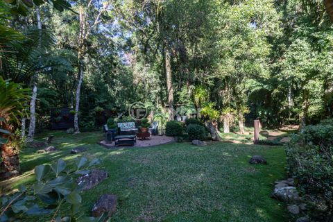 Image 54 - 877844
