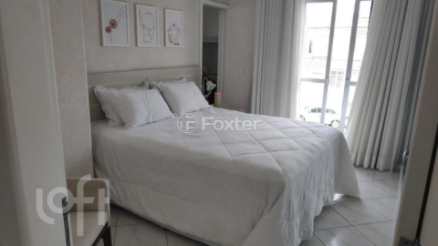 Image 4 - 877866