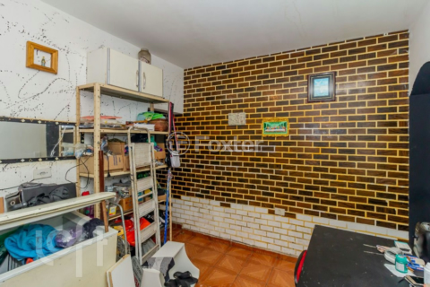 Image 6 - 877896