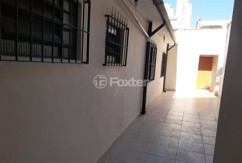 Image 9 - 877997