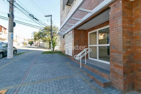 Image 12 - 878044