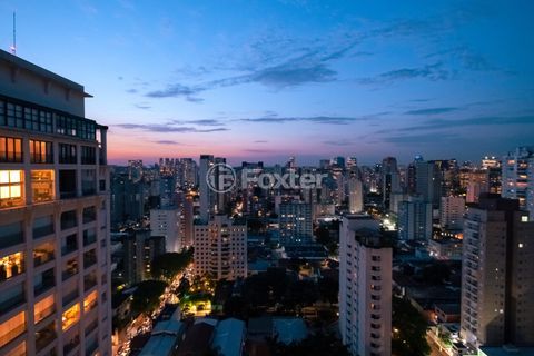 Image 21 - 878079