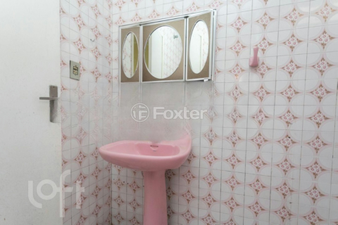 Image 7 - 878110